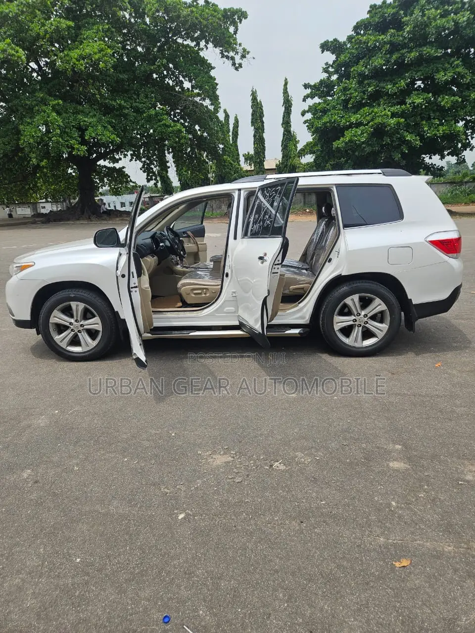 Toyota Highlander Limited 2012 White