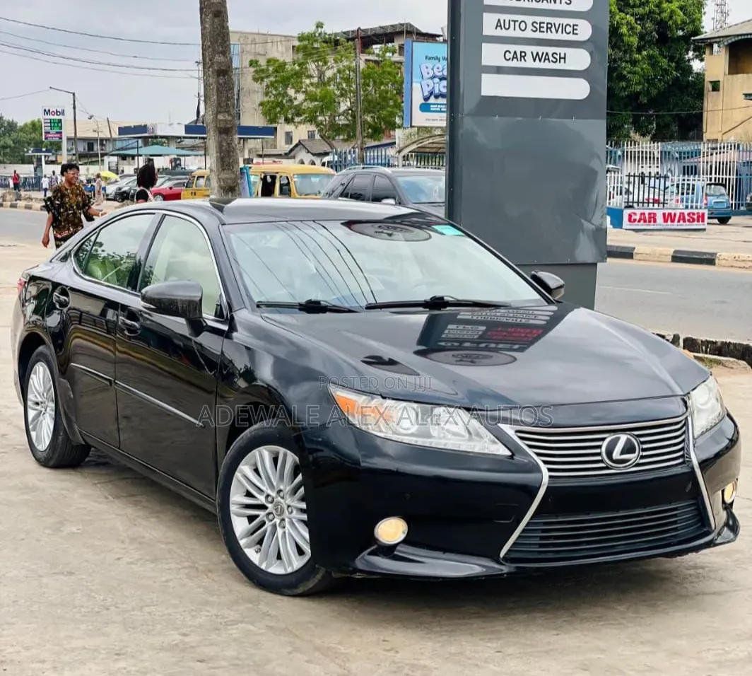 Lexus ES 2013 Black