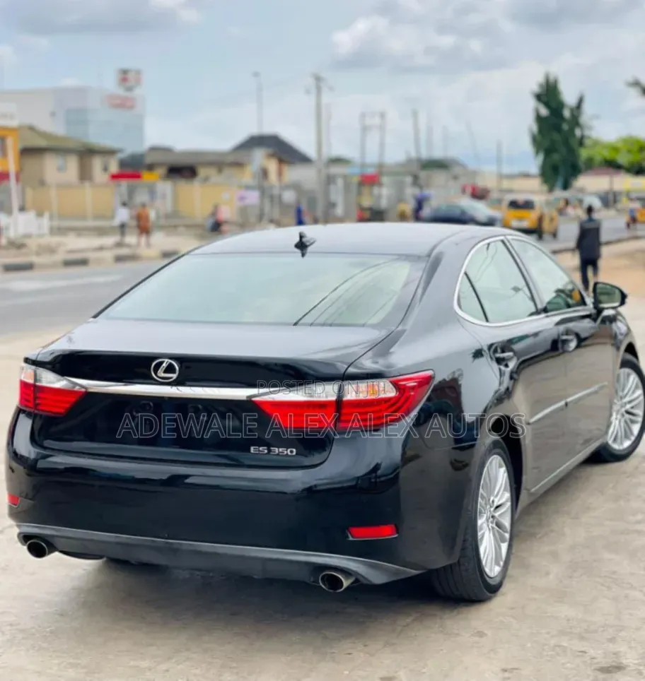 Lexus ES 2013 Black