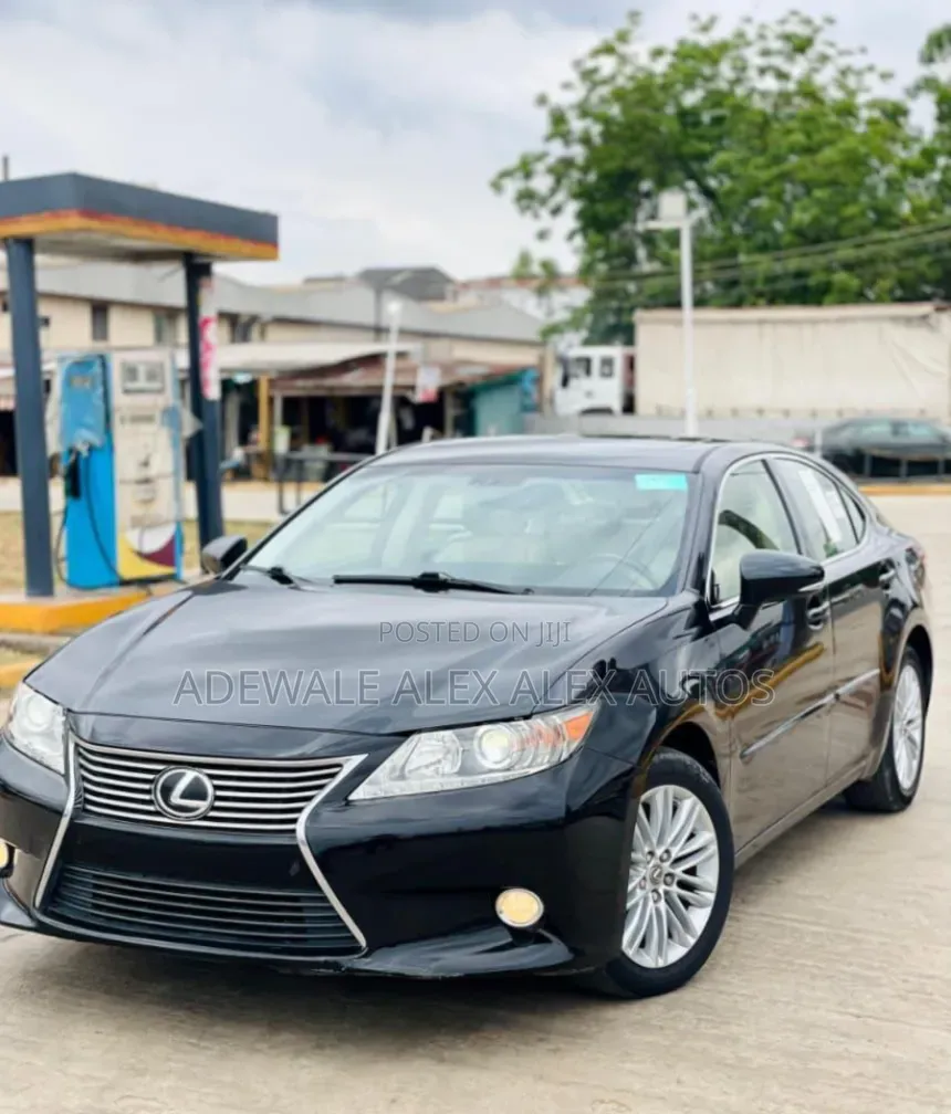 Lexus ES 2013 Black