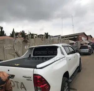 Hilux Manual Rolling Booth Cover and TRD Spoiler