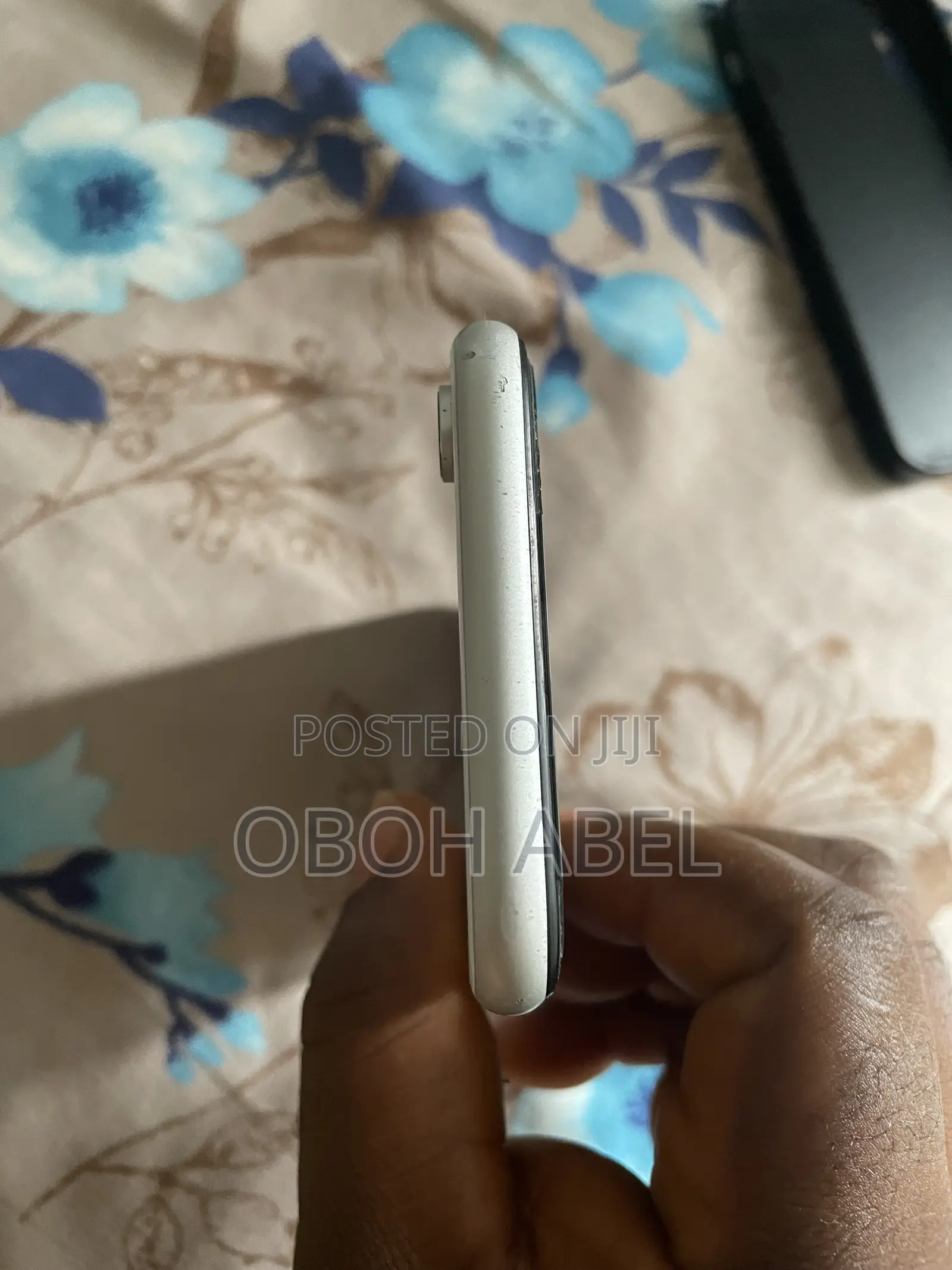 Apple iPhone XR 64 GB White