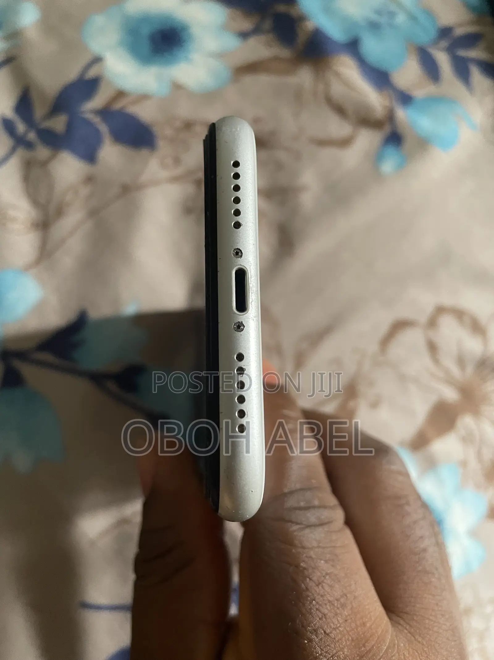 Apple iPhone XR 64 GB White