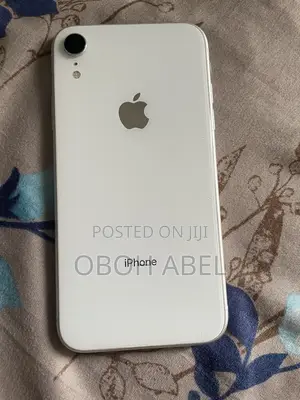 Apple iPhone XR 64 GB White