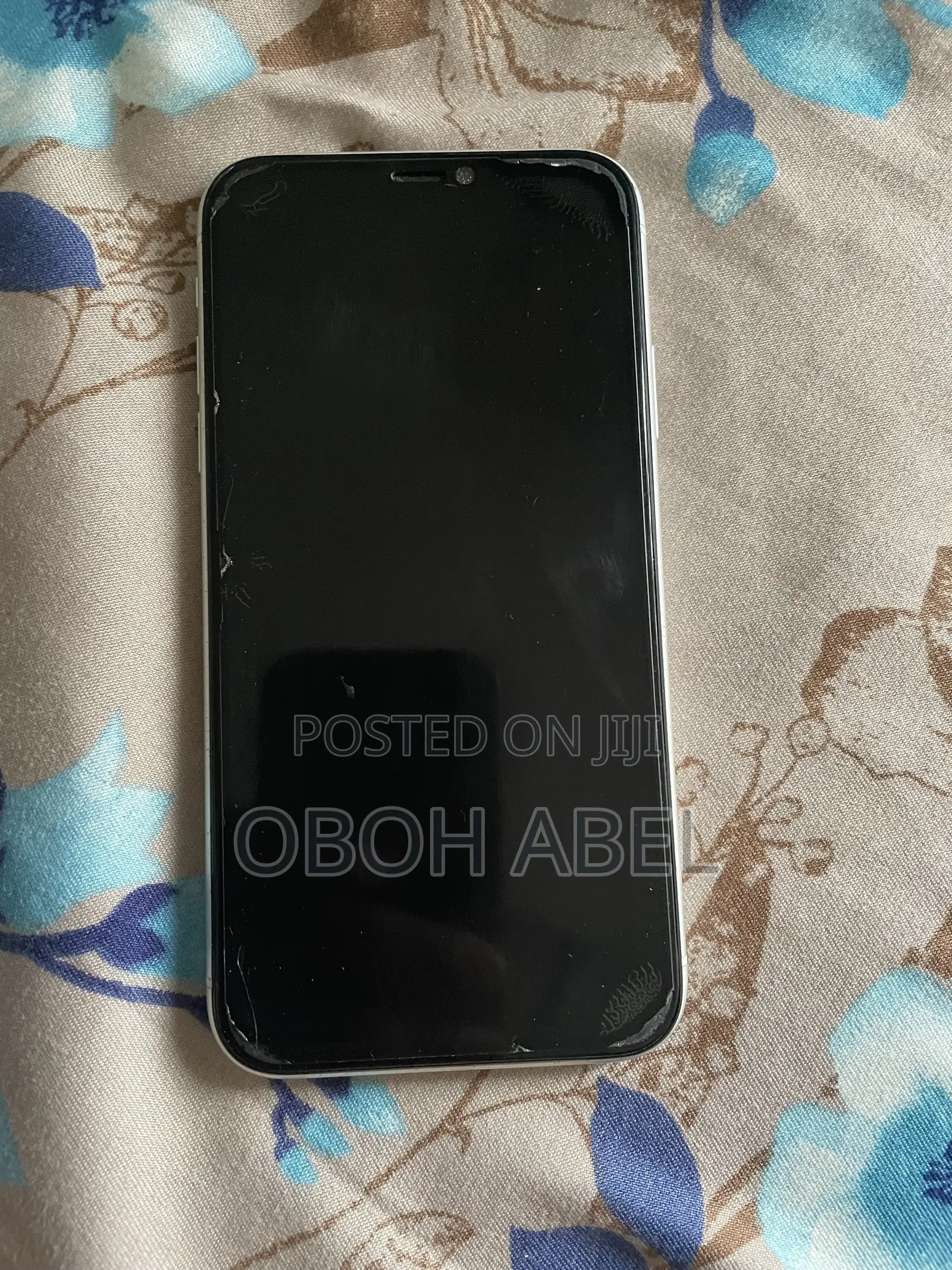 Apple iPhone XR 64 GB White