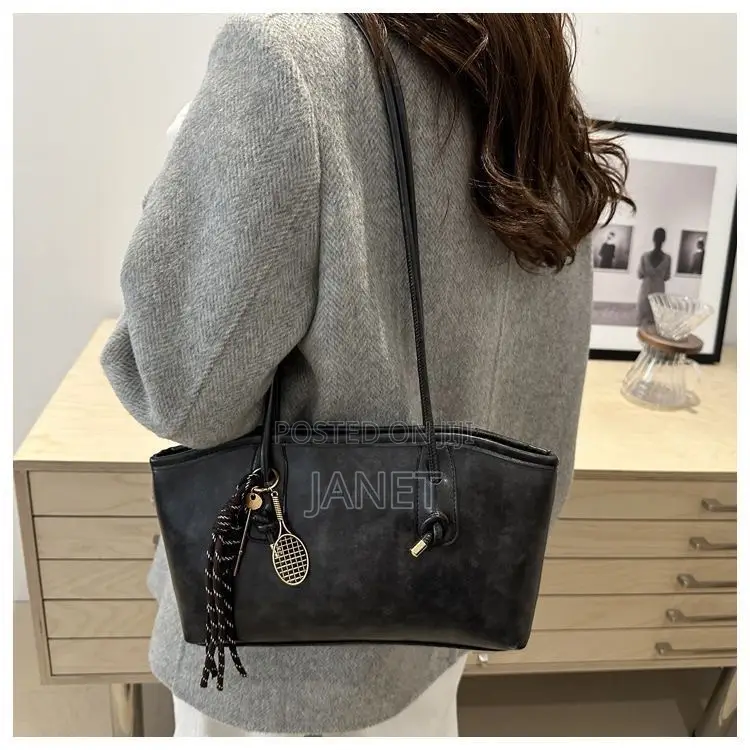 Medium Leather Bag