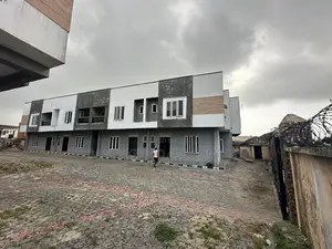 3bdrm Townhouse/Terrace in Agungi for sale