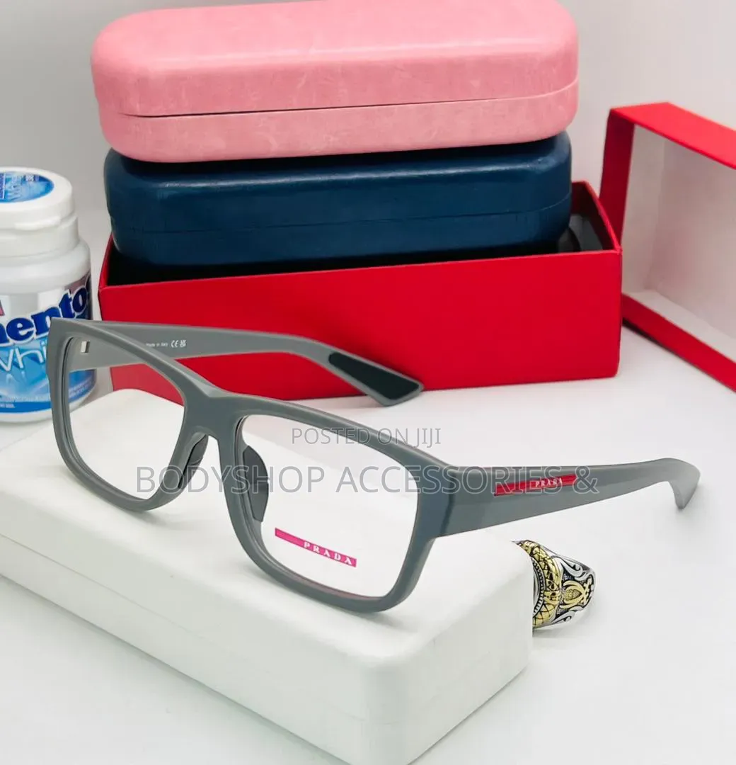 High Quality Prada Plastic Glasses