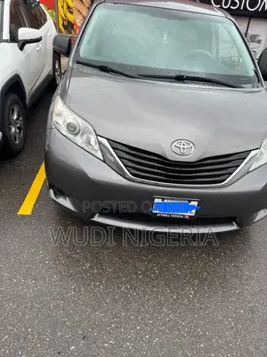 Toyota Sienna 2015 Gray