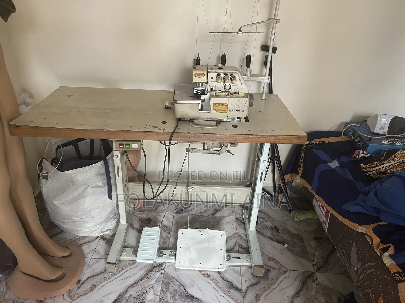 Fairly Used Three Thread Weaving Machine