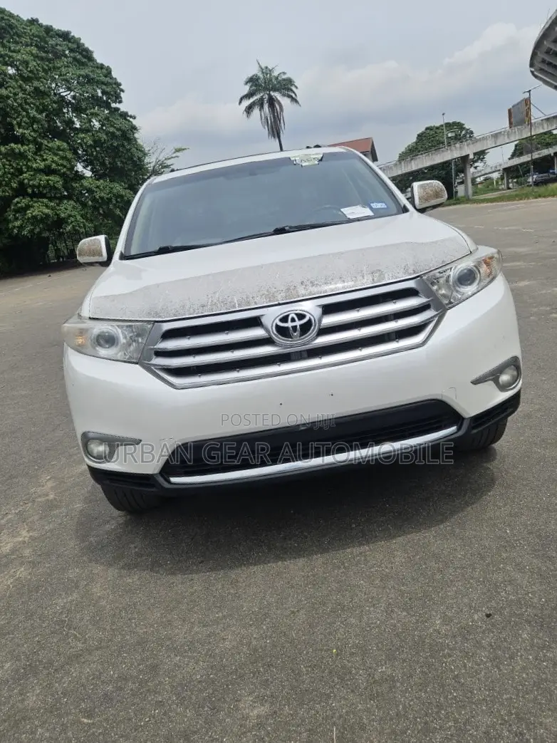 Toyota Highlander Limited 2012 White