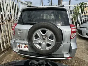Toyota RAV4 Limited V6 2009 Silver