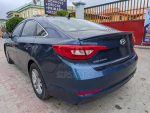 Hyundai Sonata Limited 4dr Sedan (2.4L 4cyl 6A) 2015 Blue