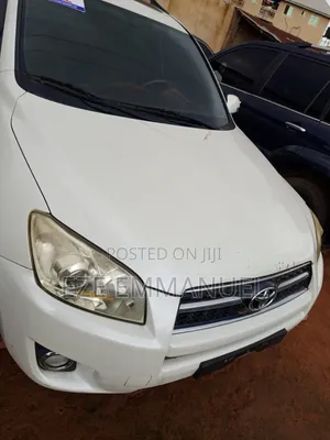 Toyota RAV4 2.5 Limited 2010 White