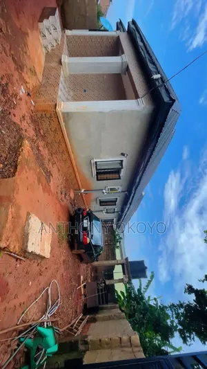 3bdrm Bungalow in Oshimili North for sale
