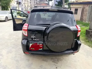 Toyota RAV4 2010 Black