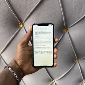 Apple iPhone XR 128 GB White