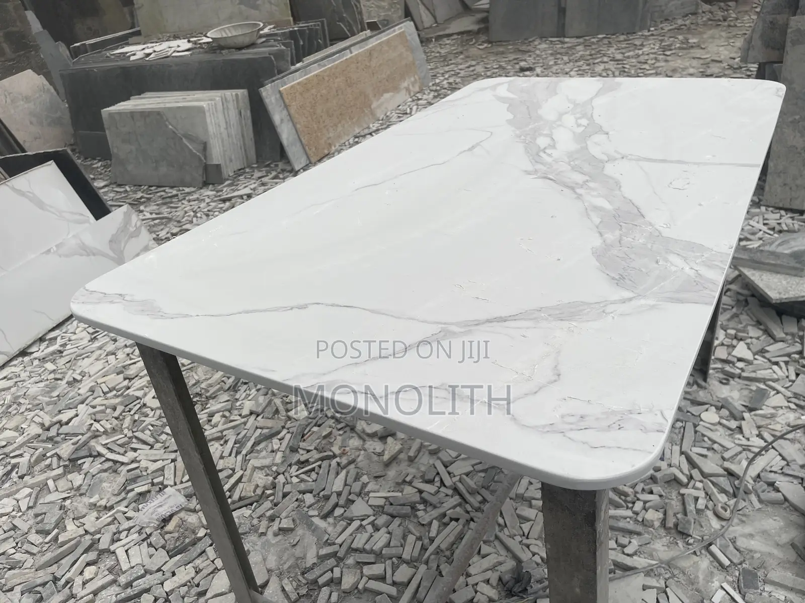 6/4 Seater Dinning Table With Marble Top