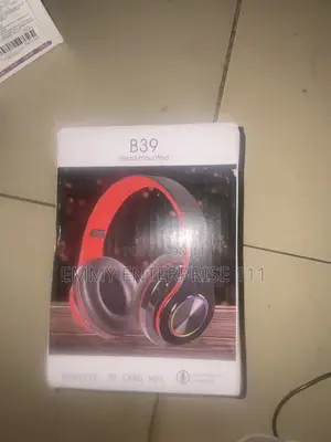 B39 Headphone