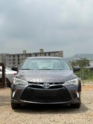 Toyota Camry XLE 4dr Sedan (2.5L 4cyl 6A) 2016 Gray