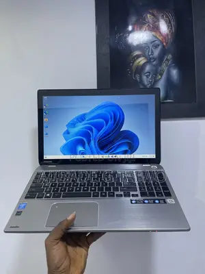 Laptop Toshiba 8GB Intel Core i5 HDD 320GB