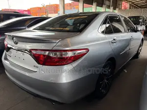 Toyota Camry XSE 4dr Sedan (2.5L 4cyl 6A) 2015 Silver