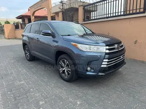 Toyota Highlander 2019 Blue