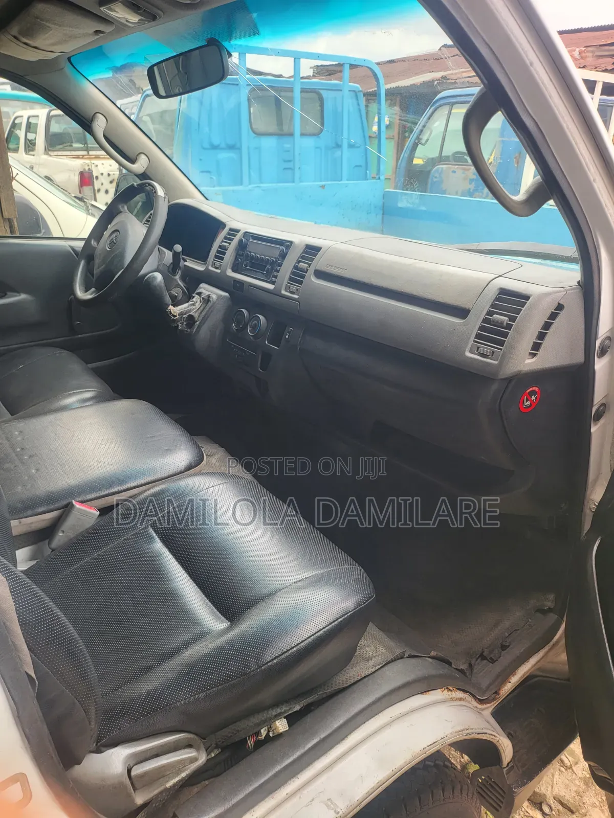 Toyota HiAce 2014 White