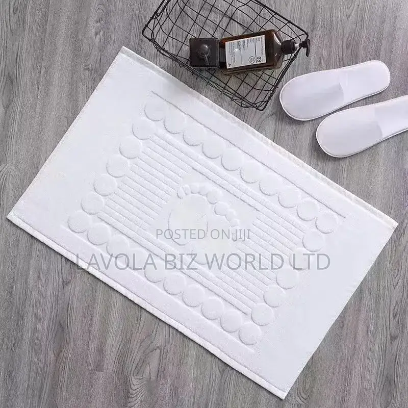 Hotel Floor Mat With Feet Design