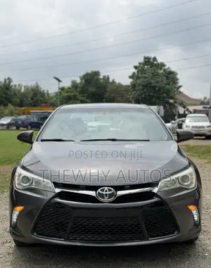 Toyota Camry XLE 4dr Sedan (2.5L 4cyl 6A) 2017 Gray