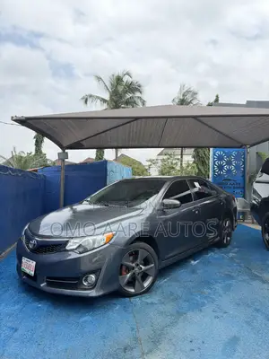 Toyota Camry SE V6 4dr Sedan (3.5L 6cyl 6A) 2013 Gray