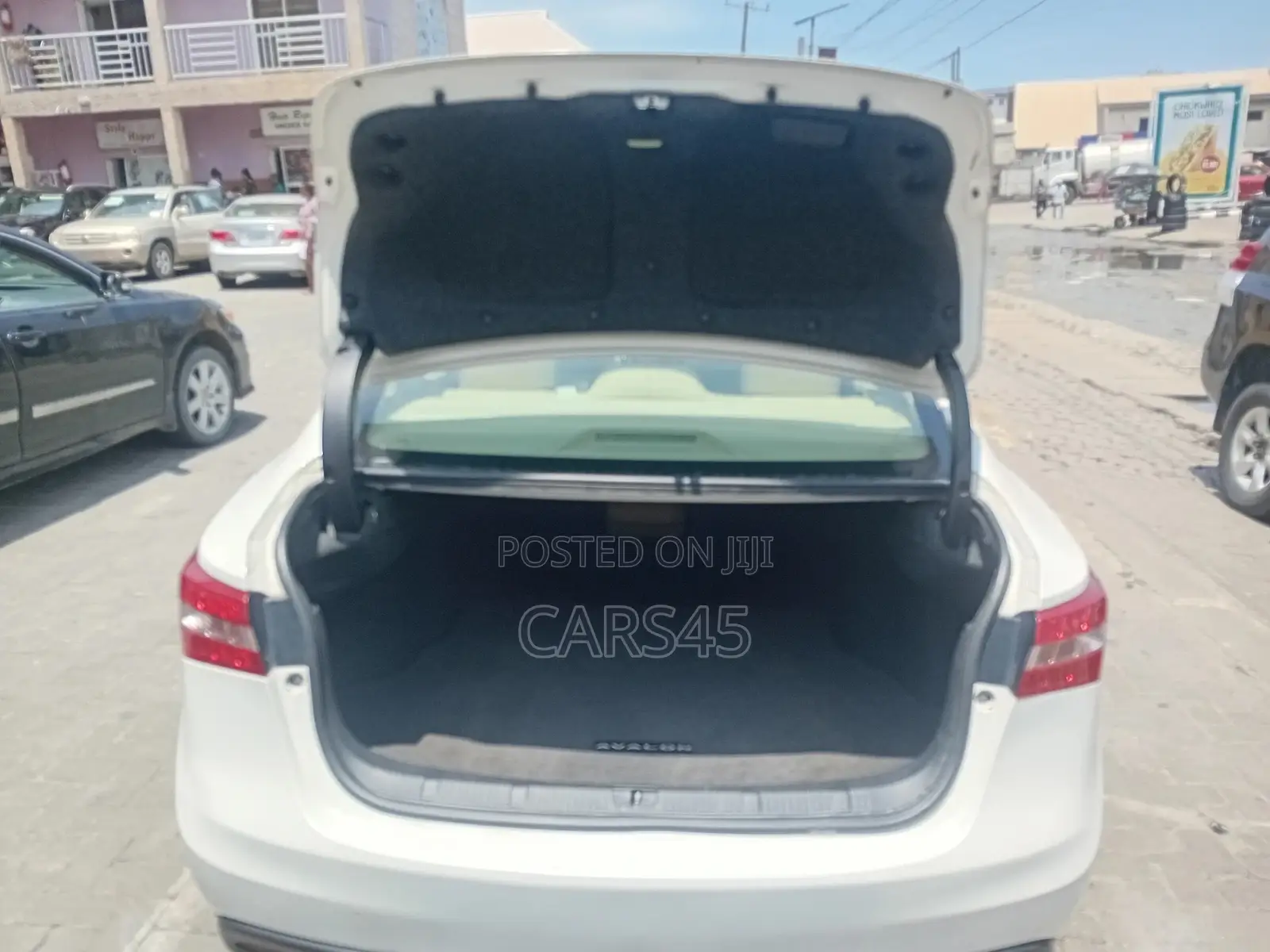 Toyota Avalon XLE Premium 4dr Sedan (3.5L 6cyl 6A) 2014 White