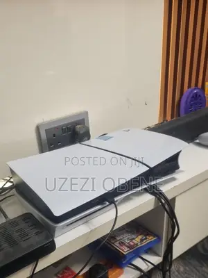 Ps 5 Slim With Two Pads