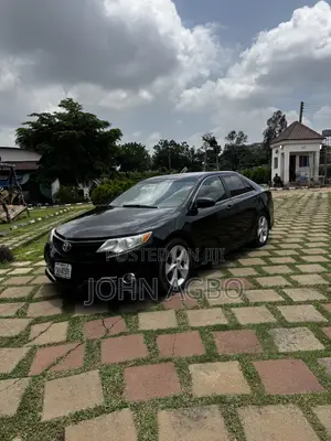 Toyota Camry SE 4dr Sedan (2.5L 4cyl 6A) 2013 Black