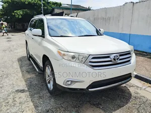 Toyota Highlander Limited 2011 White