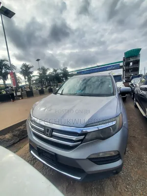 Honda Pilot Touring 4dr SUV 4WD (3.5L 6cyl 9A) 2017 Silver