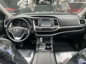Toyota Highlander 2017 Silver