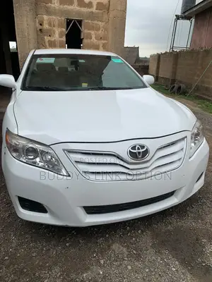Toyota Camry LE 4dr Sedan (2.5L 4cyl 6AM) 2010 White