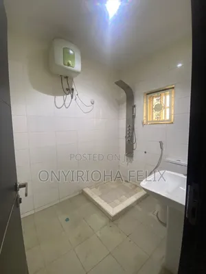 2bdrm Block of Flats in Gwarinpa Main, Bunkoro for rent