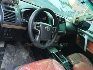Toyota Land Cruiser Prado 2019 Black