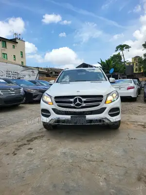 Mercedes-Benz GLE-Class GLE 350d 4MATIC 2017 White