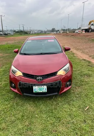 Toyota Corolla 2015 Red