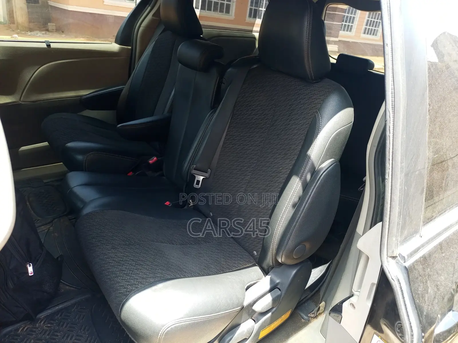 Toyota Sienna 2012 Black