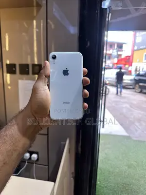 Apple iPhone XR 64 GB White