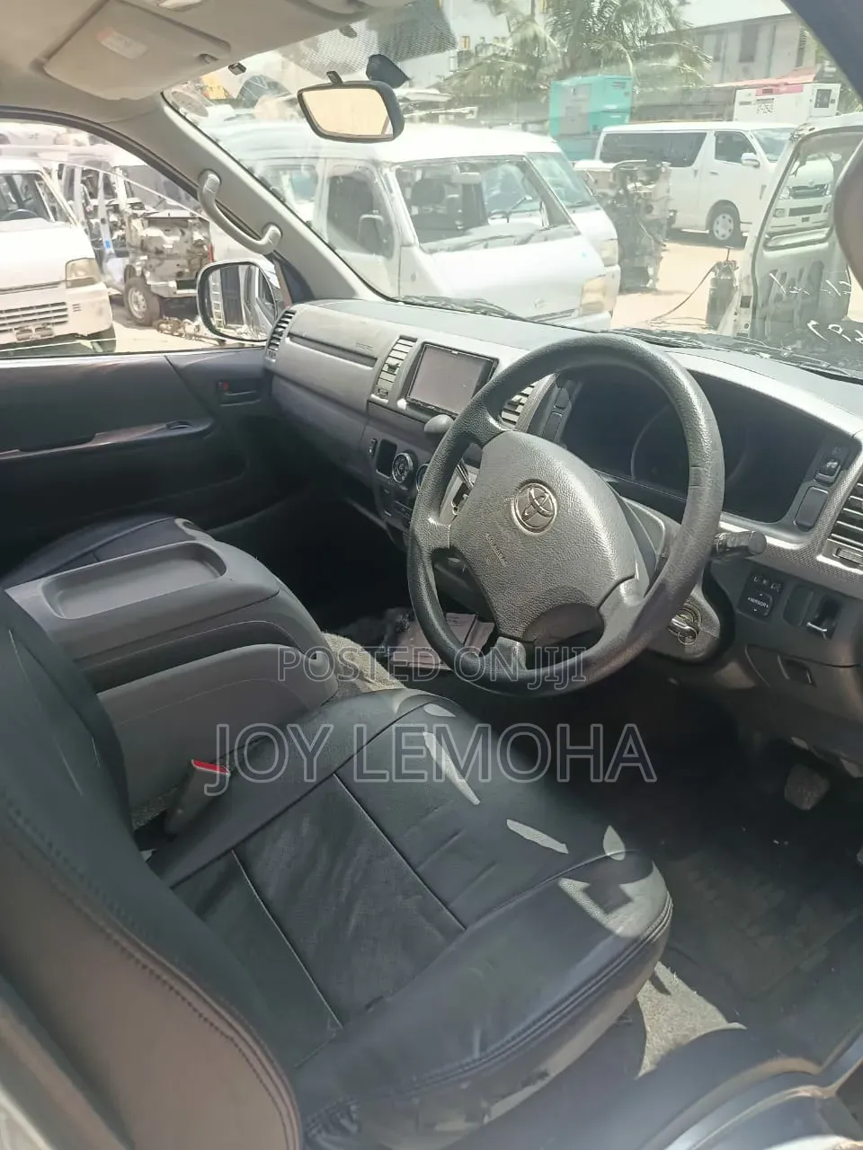 Toyota HiAce 2010 Silver