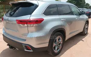 Toyota Highlander Limited Platinum 4x4 V6 (3.5L 6cyl 8A) 2017 Silver