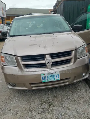 Dodge Caravan 2008 Gold