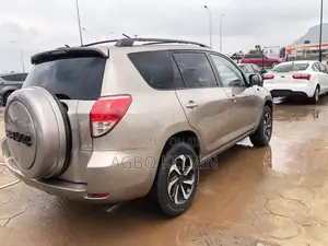 Toyota RAV4 2007 Gold