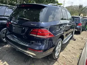 Mercedes-Benz GLE-Class GLE 350 2019 Blue