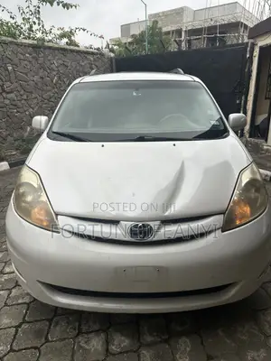 Toyota Sienna 2007 White